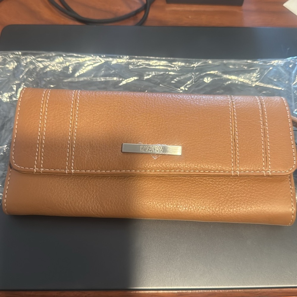 Kenneth Cole Reaction wallet